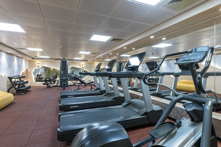 חדר כושר במלון לגונה