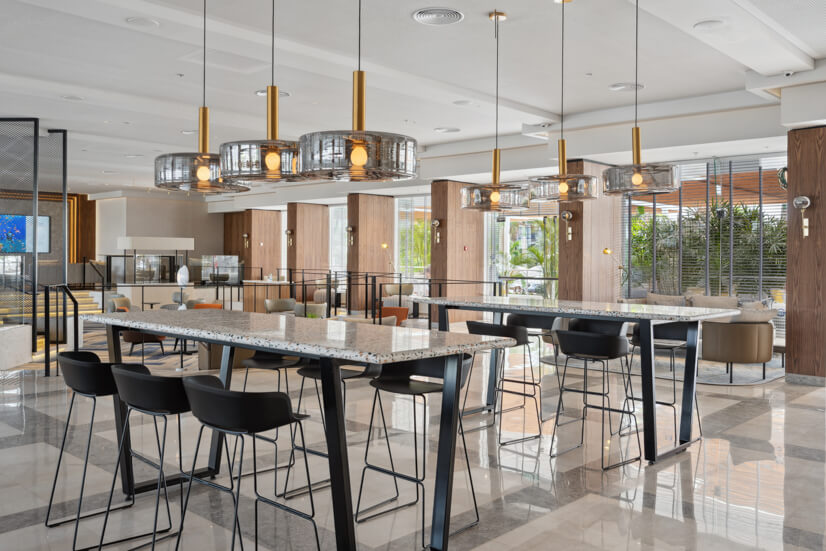 שולחנות בלובי icafe